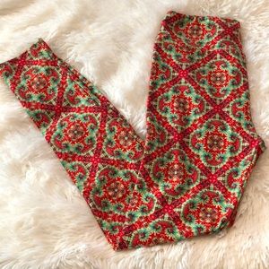 LuLaRoe Red Green Kaleidoscope Leggings One Size 2-10